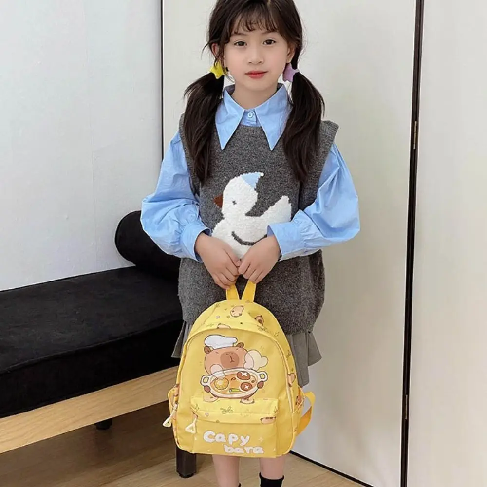 حقيبة ظهر خفيفة الوزن للأطفال مقاومة للماء من النايلون كابيبارا حقيبة مدرسية ذات سعة كبيرة وأشرطة واسعة وحقيبة كتب على شكل حيوانات كرتونية للأطفال