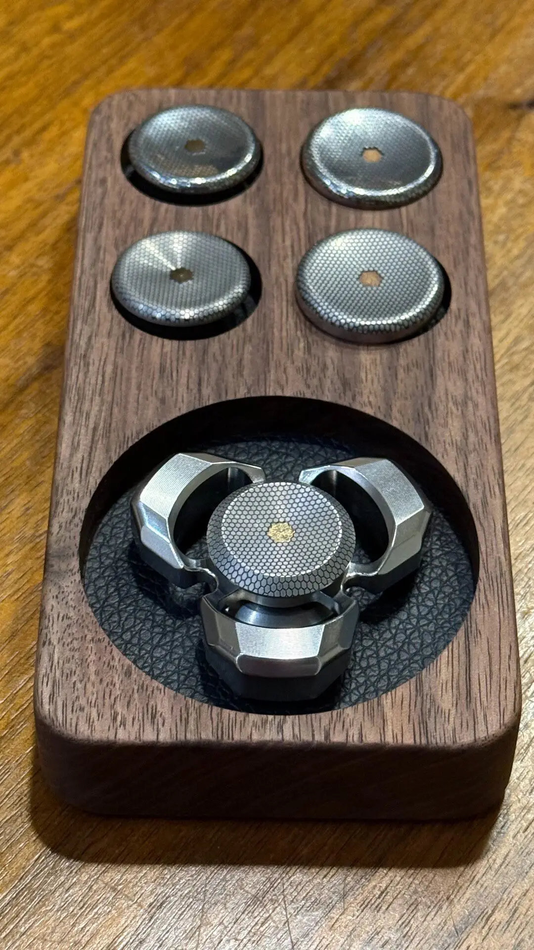 Used EDCTK Fingertip Gyro Pair Lock - New Fidget Spinner Metal