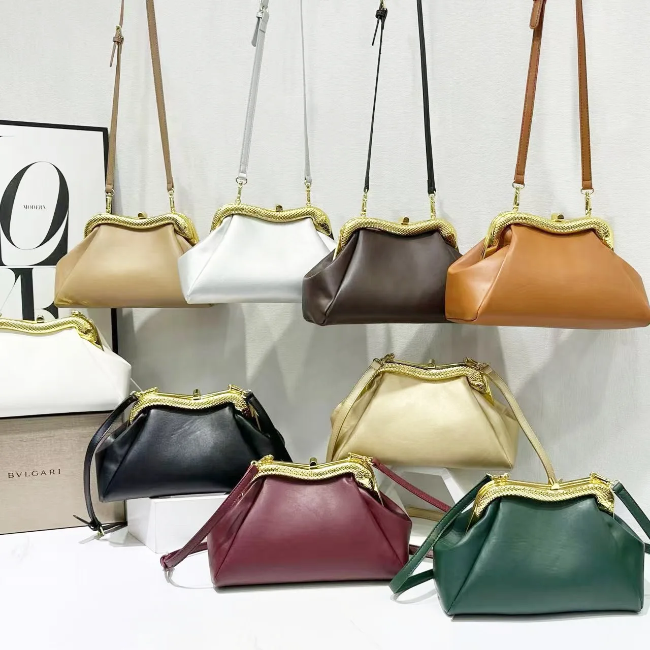 

Новая модная сумка-клатч с змеиным принтом, однотонная, универсальная женская сумка, повседневная сумка через плечо для работы и отдыха.