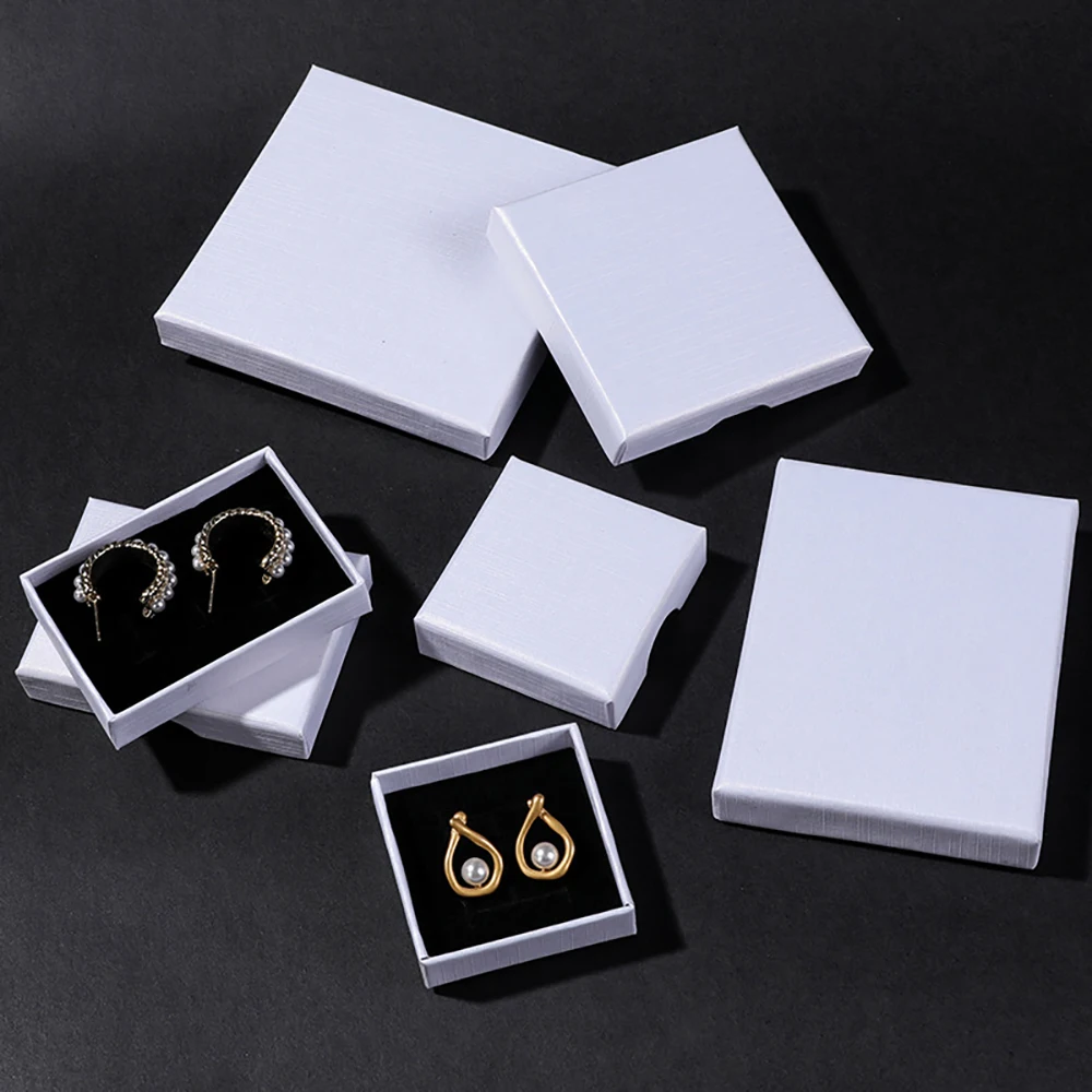 White Jewelry Storage Box 5x7x1.5cm Ring Display Case Portable Organizer Packaging Box For Necklaces Bracelet With Black Sponge
