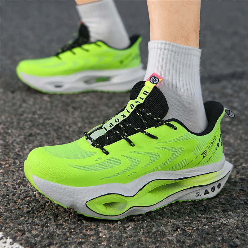 Herren-Laufschuhe mit durchbrochener Sohle, atmungsaktive Sportschuhe aus Mesh für den Sommer, hochelastische, stoßdämpfende Herrenschuhe mit dicker Sohle, die die Körpergröße erhöhen, leichte, rutschfeste und abriebfeste Herren-Laufschuhe für Outdoor-Aktivitäten, Fitness und den täglichen Gebrauch. – Detail 13
