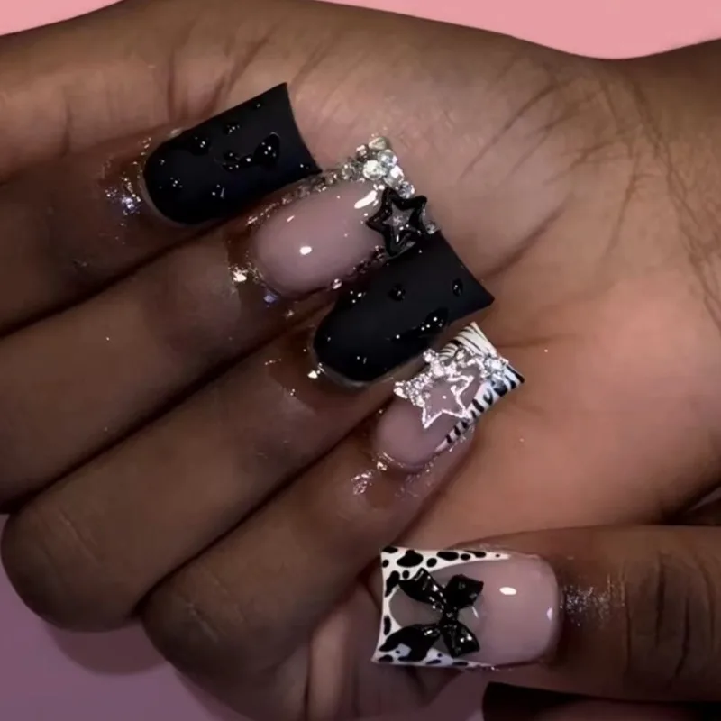 

24PCS Black White Zebra Paterns French Duckbill False Nails Simple Black Y2k 3D Star Bow Diamonds Decor Duck Flare Press on Nail