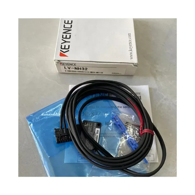 

KEYENCE LV-NH32 Multi-Purpose Digital Sensor head, Spot Reflective