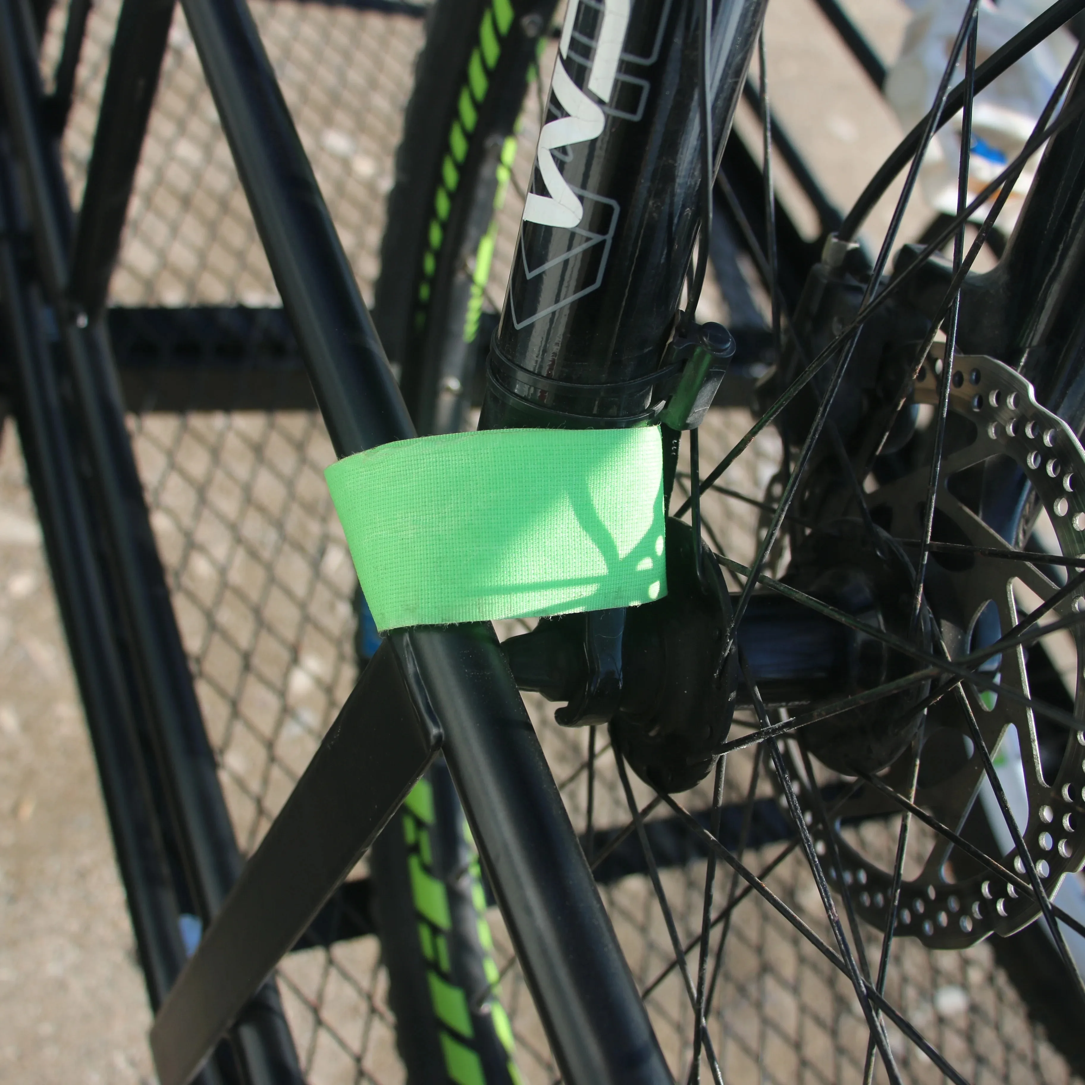 High Quality Q235 Iron Universal  Bicycle Luggage Rack C Style