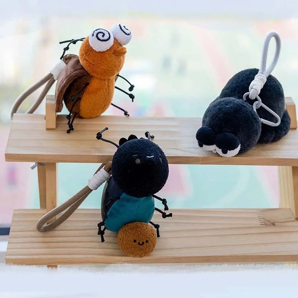 Creative Cartoon Plush Insects Key Ring Ladybug Polyester Moth Fly Pendant Magnetic Mantis Cockroach Key Chain Bag Hangings view 4