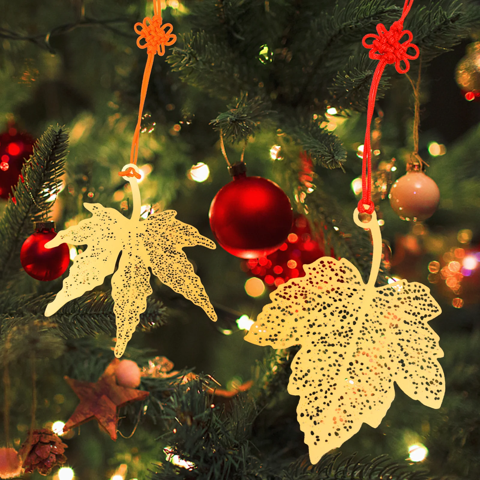 

14Pcs Christmas Maple Leaf Metal Hanging Ornament Elegant Tree Pendant Table Wall Fireplace Decorative Pendant