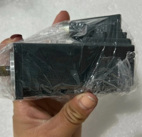 Used AM8111-1F10-0000 Servo Motor Fast Delivery