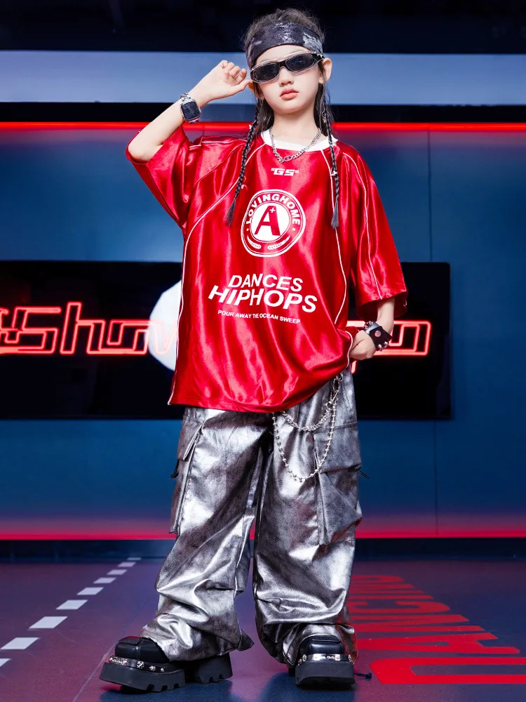 Ropa de Hip Hop Kpop para chico, camiseta con Jersey con letras rojas, pantalones Cargo de paracaídas con tinte plateado para niña y niño, traje de baile de Jazz