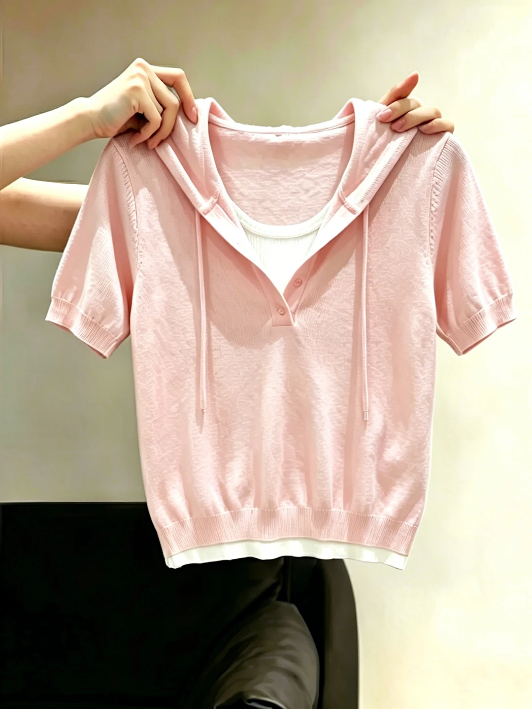 

Soft Knitted Short Sleeve Hoodie Women's Fashion Summer Top Gentle Style Crew Neck Design Age-Defying Straight Cut Knitwear
