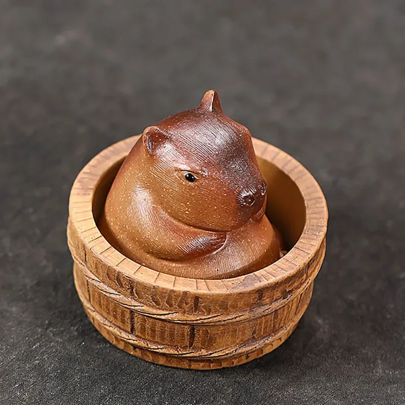 

Cute Capybara Tea Pet Exquisite Beautiful Delicate Simulated Decorative Purple Clay Handmade Capybara Tea Figurine Household