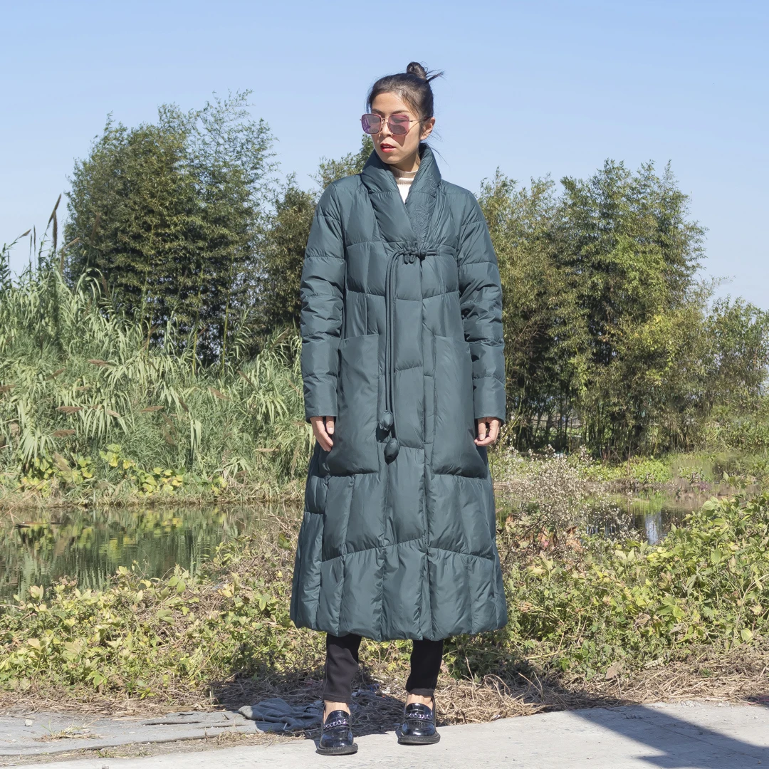 

Thiened White Du down Artistic V-ne Embroidered Large Button Tassel Slim A-line Long down Jaet Commute Sle Pure Color