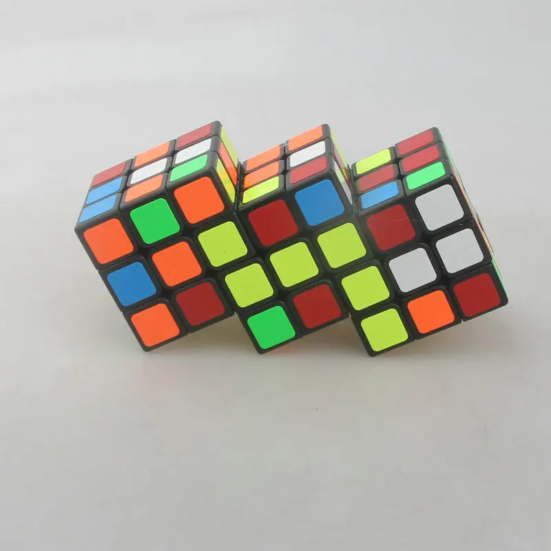 Schwarze drei Würfel zusammen Bandaged CubeTwist Triple 3x3 verbundener Zauberwürfel Puzzlespiel Spielzeug Aufkleber schwarze Aufkleber