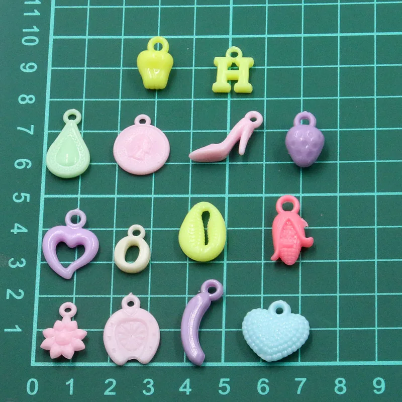 50Pcs 14Style Cheap Candy Color Heart Flower Letter Plastic Acrylic Charm For DIY Necklace Bracelet Children Jewelry Making