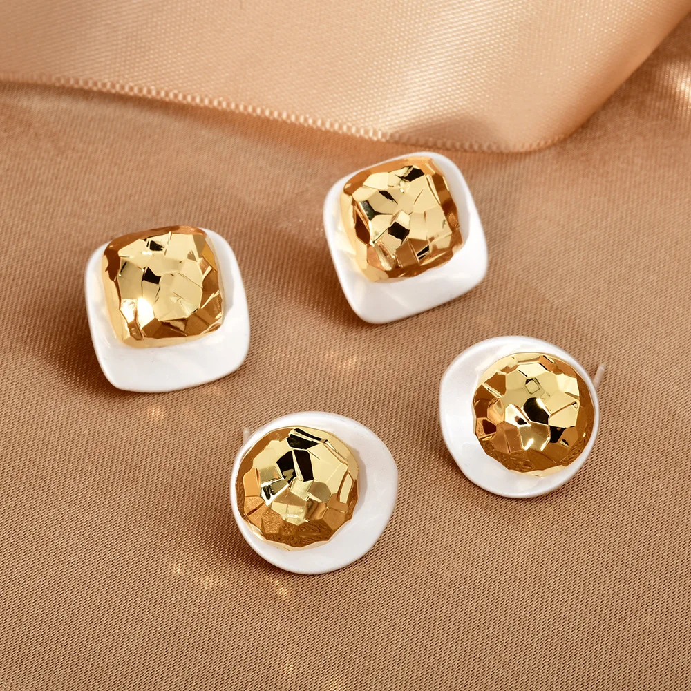 Stylish and simple square contrasting stud earrings niche design simple broken ice super flash earrings premium earrings women