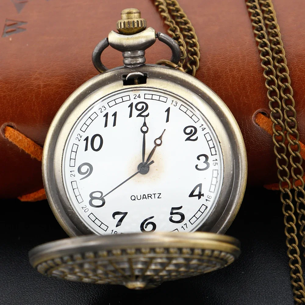 Vintage Bronze Exquisite Beautiful Peacock Bird Quartz Pocket Watch  Necklace Clock Men and Women Christmas Gift Accessories