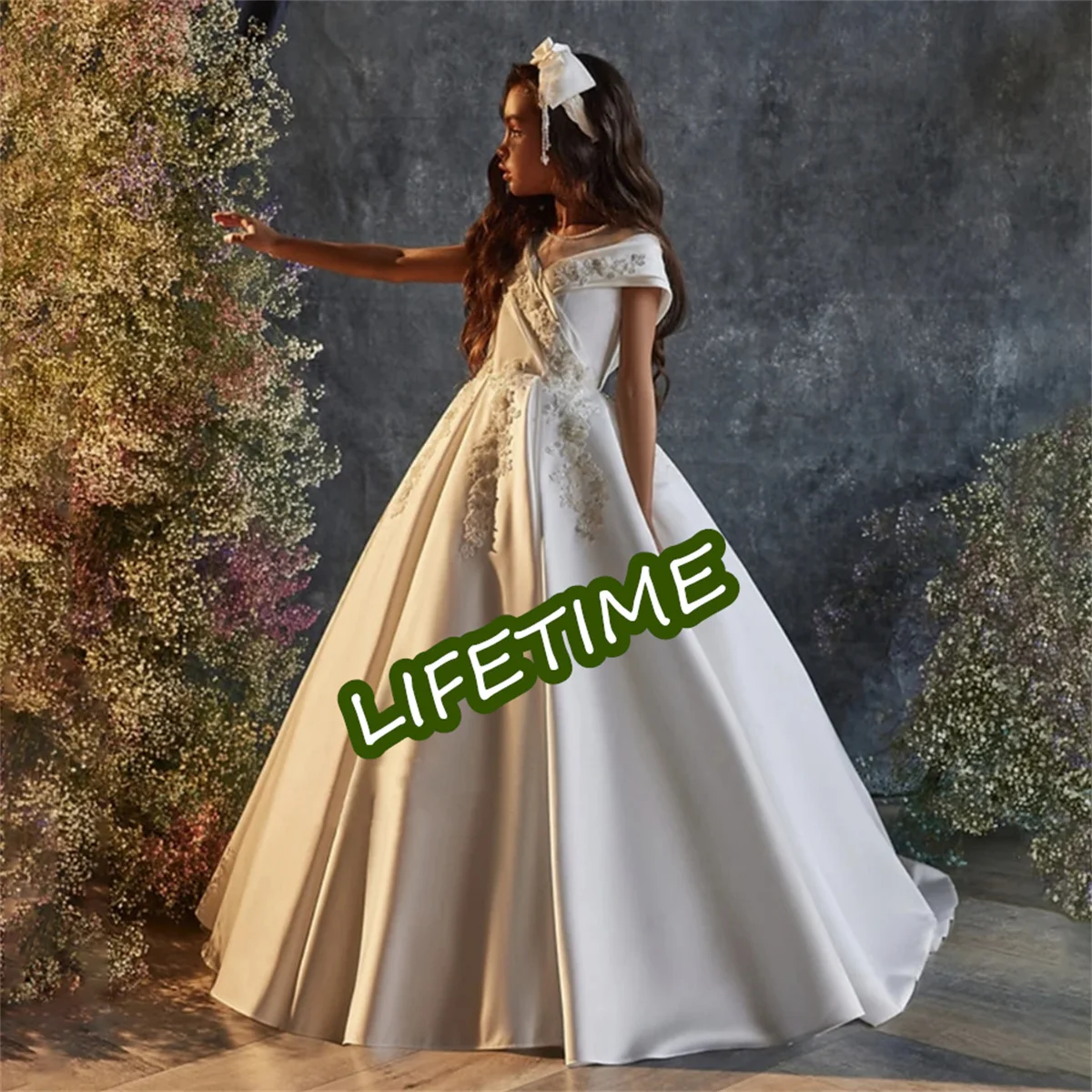 Vestidos de cetim branco elegante para meninas, princesa A-Line, pescoço redondo, vestidos de primeira comunhão, florista, festa de casamento, 2023