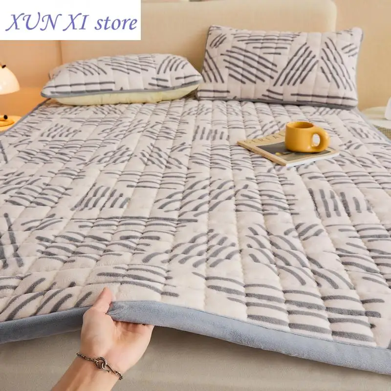 

New Quilted Mattresses Thickened Bedsheet Velvet Mattress Topper Skin-friendly Bed Linen Blue Mattress(No Pillowcase)