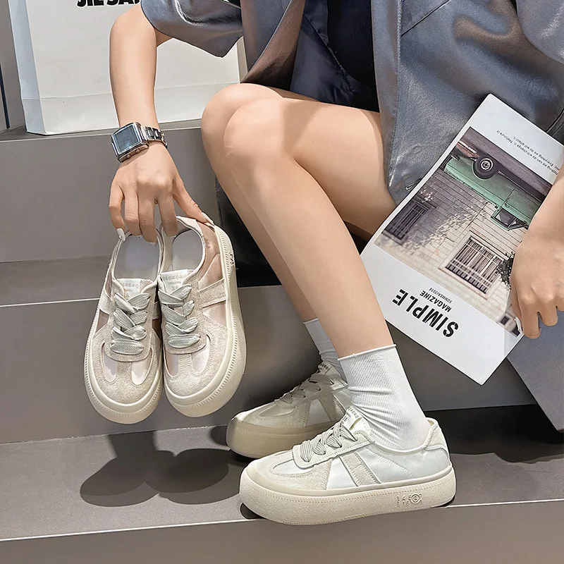 Nuove scarpe da tavolo casual da donna traspiranti e versatili della primavera 2025