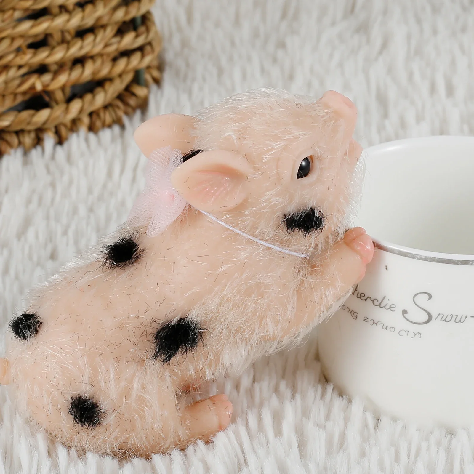 

4.5 Inch Realisitc Pig Doll Mini Silicone Piglet Dolls Lifelike Cute Pig BPA-free Silicone Realistic Toy for Kids Adults Gift