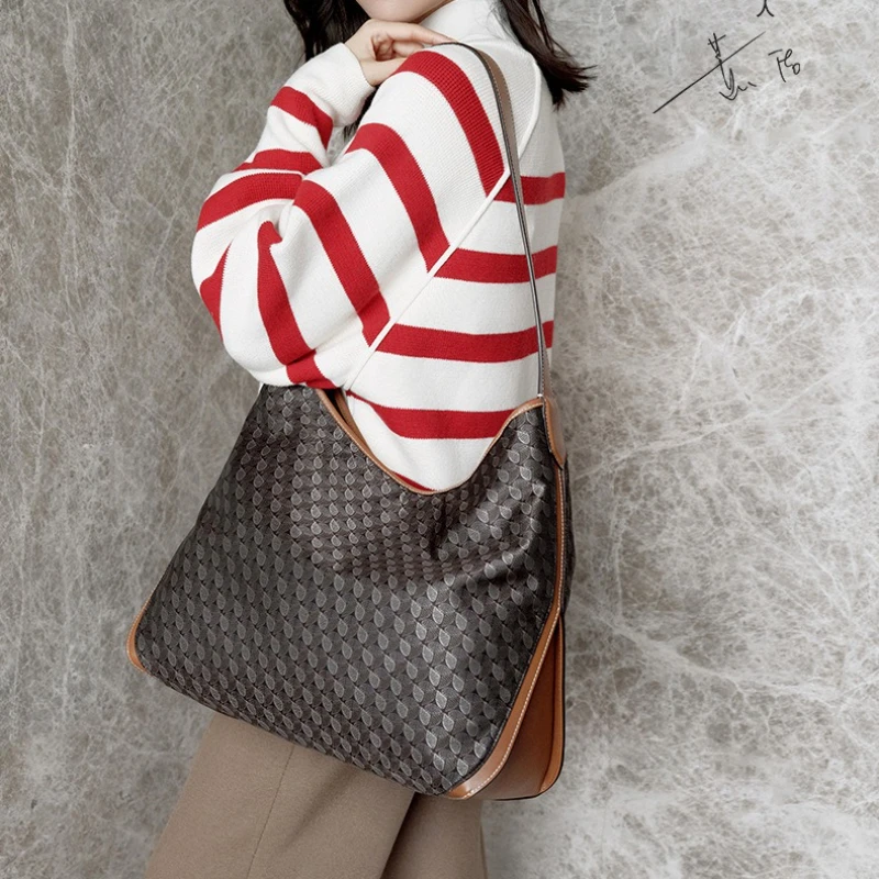 

DISSONA Vegetable-Tanned Cowhide Toast Bag Underarm Hobo Bag Boston Tote Bag New