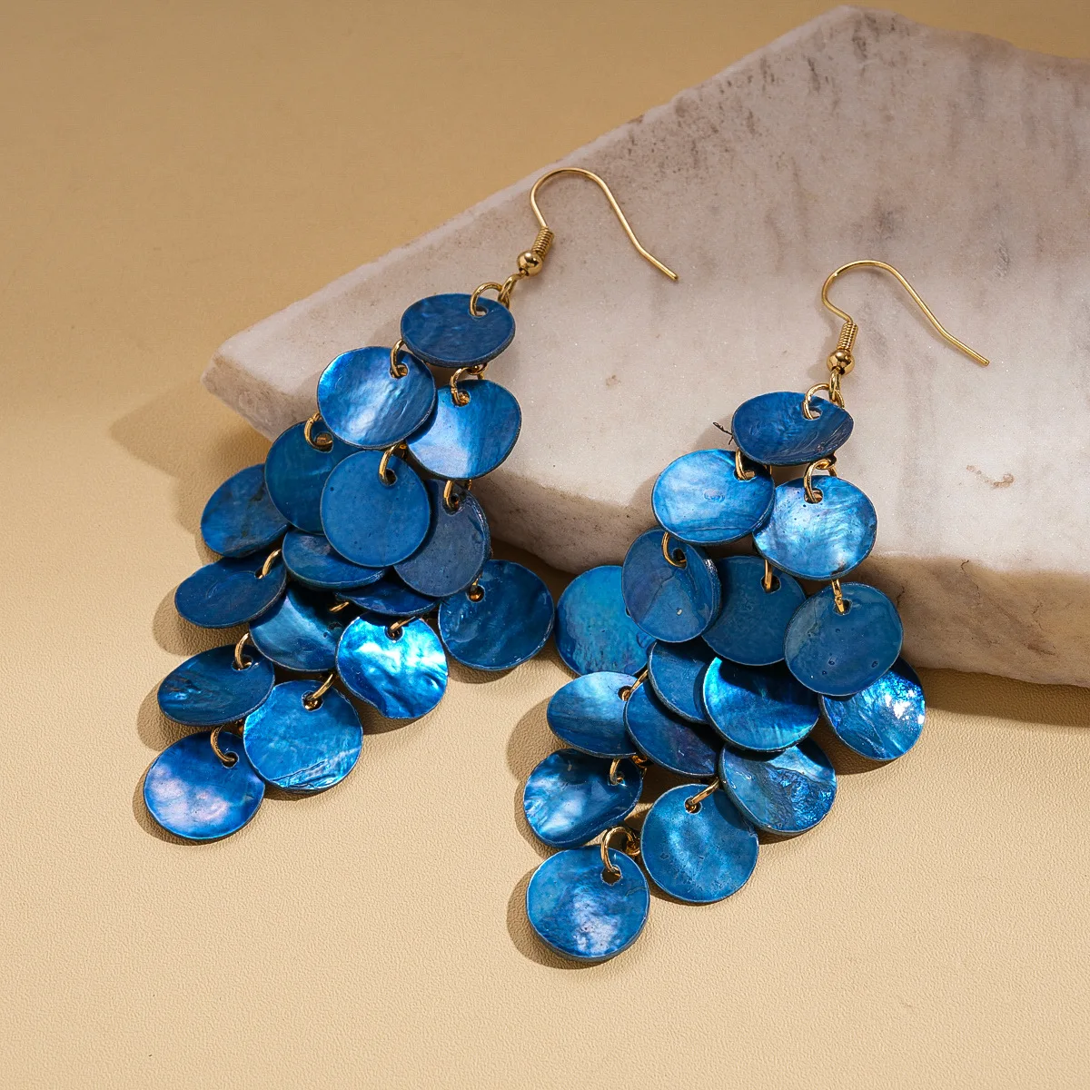 Shell geometric circular tassel ear hook Klein blue earrings, a niche, high-end and personalized earpiece