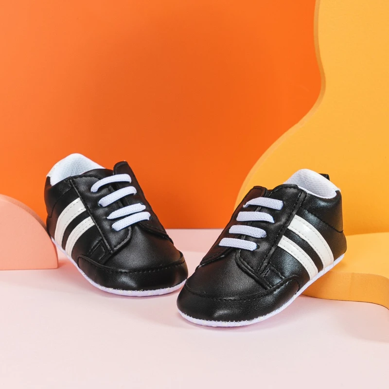 أحذية رياضية عصرية جديدة لحديثي الولادة أحذية أطفال للأولاد والبنات أحذية للأطفال الرضع بنعل ناعم مريح للمشايات الأولى أحذية أطفال