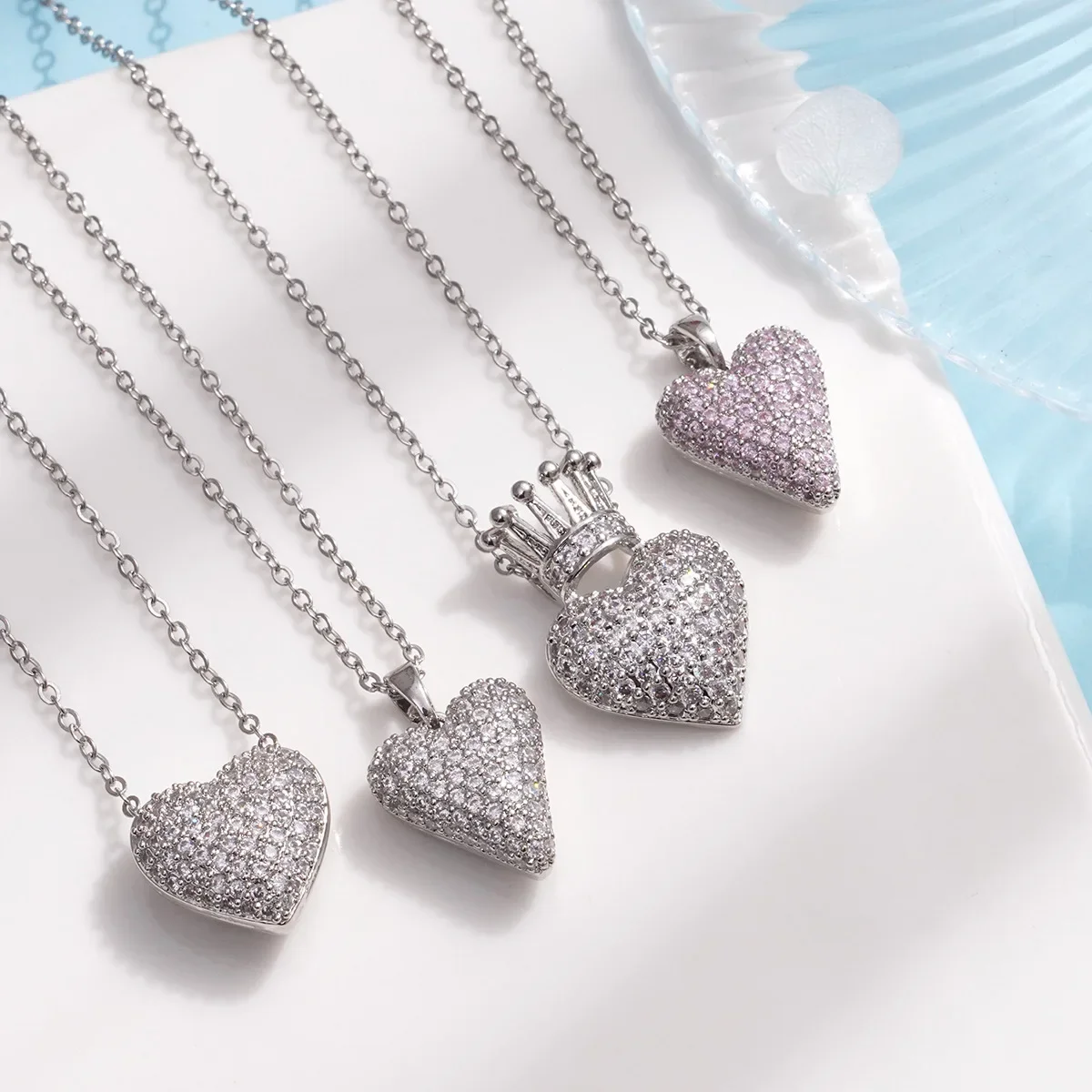 Stainless Steel Chain Classic Shiny Zircon Crown Love Heart Pendant Necklace for Women Girls Vintage Jewelry Accessories Gifts