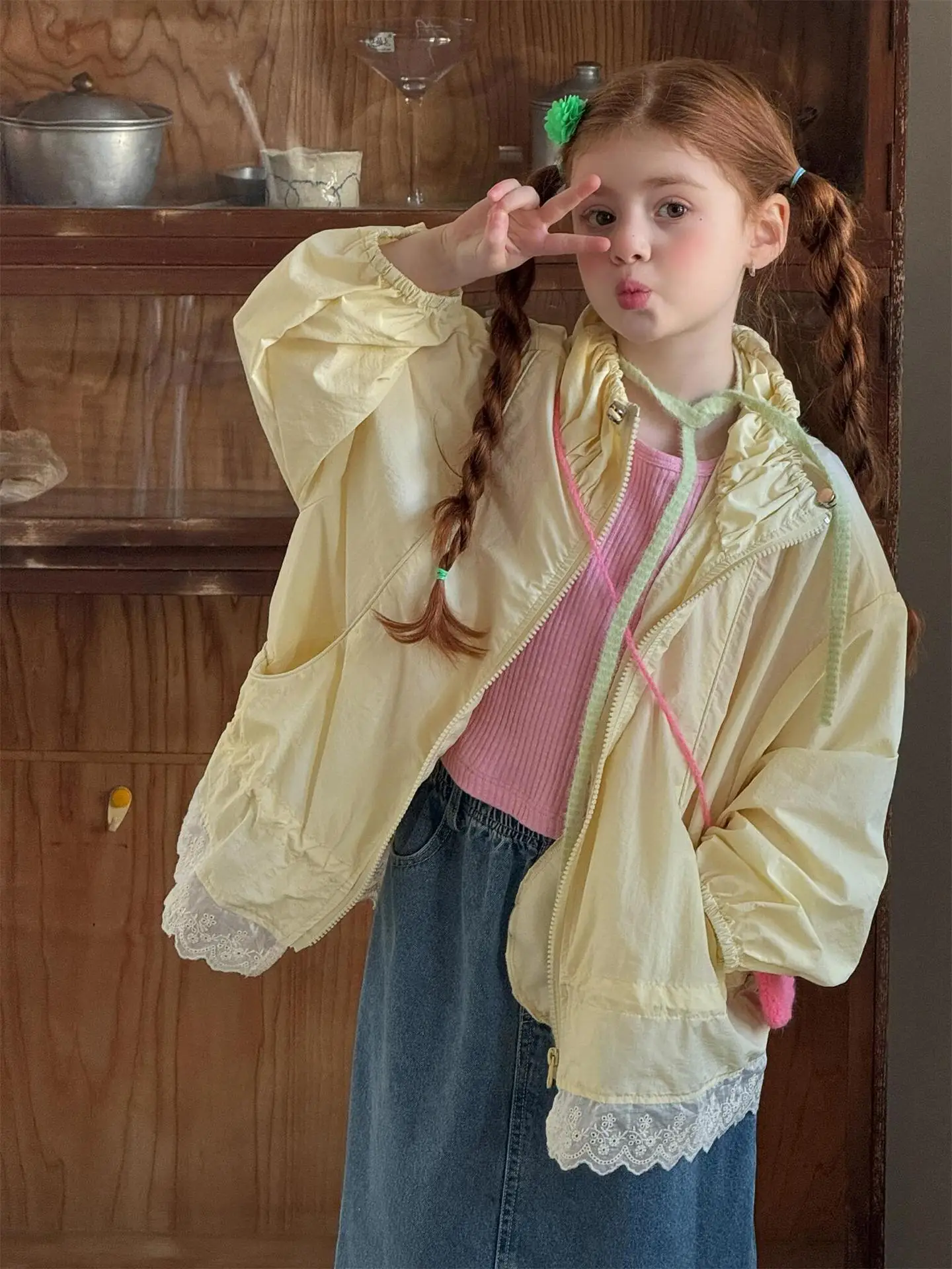 

Детская одежда: Модное пальто для девочек, весна 2026, новый стиль, желтое, с кружевом, легкое, повседневное, милое.