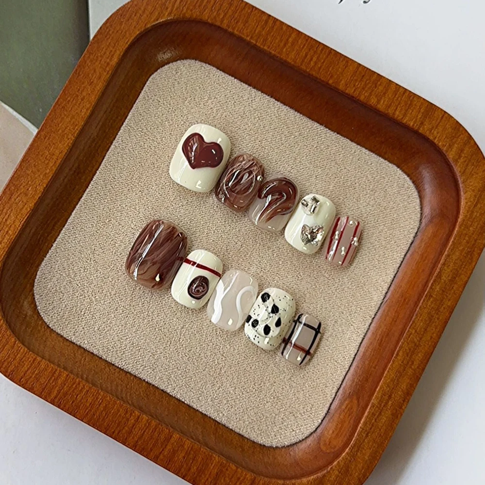 10Pcs Handmade Women Cute Sweet Brown White Grid Design Press on Nails Checkered Floral Pattern Short Round Wearable Fake Nails