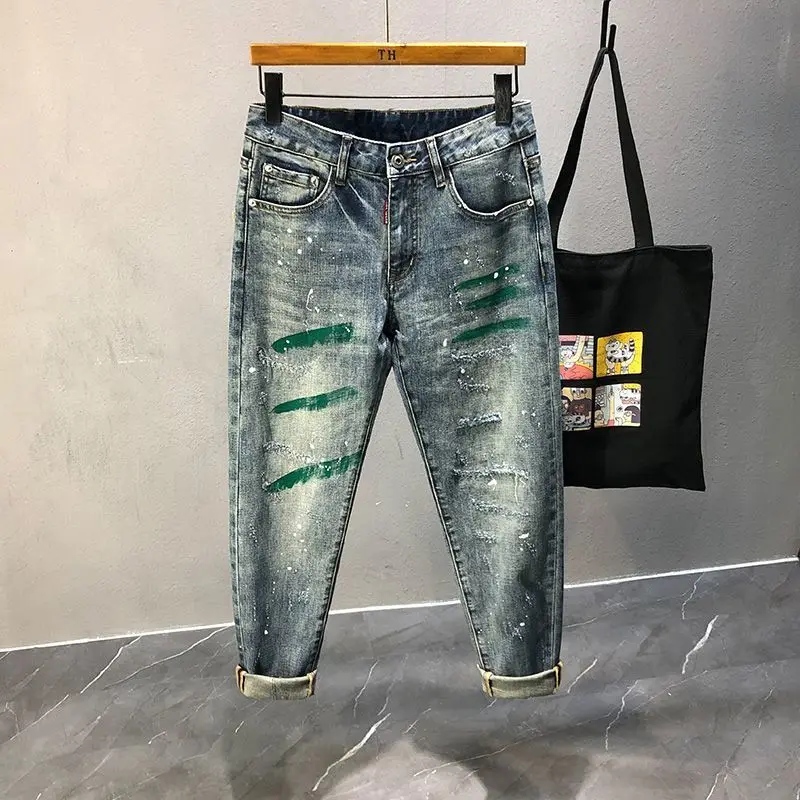 Celana Jeans pria, celana jins lubang pewarna, kepribadian jalanan tinggi kasual gaya elastis ramping warna kontras Musim Semi