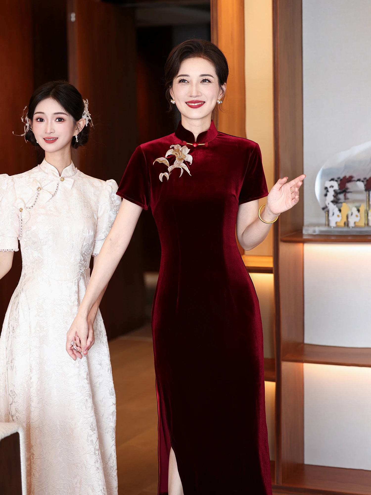 

Ele Velvet Wedding Dr Mom's Gown Luxury Sensation Lotus Design Breathable Polyester Fiber ort Sve Long ...