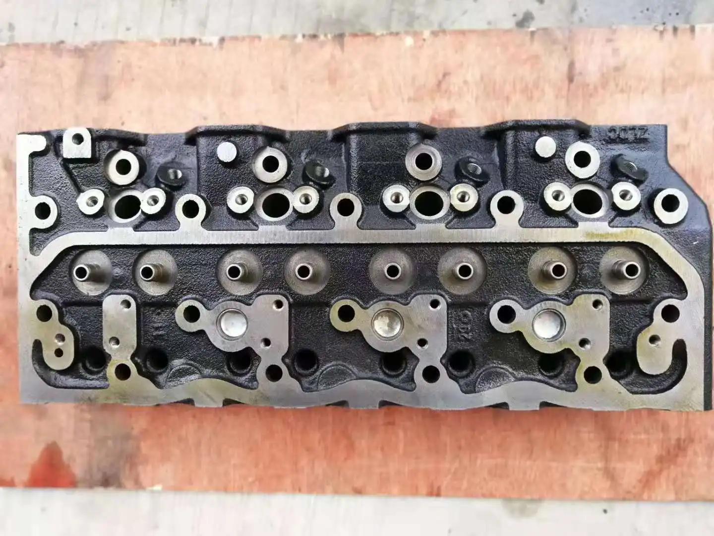 

SK120-3 EX120-2 EX120-3 Excavator Engine Cylinder Head 8-97130328-4 8971448211 5123101630 For 4BD1 4BD1T