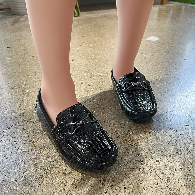 Boys Leather Shoes Round-toe Flat Soft Kids Fashion Casual Loafers Glossy Metal Buckle Children Moccasins Non-slip Britain Style