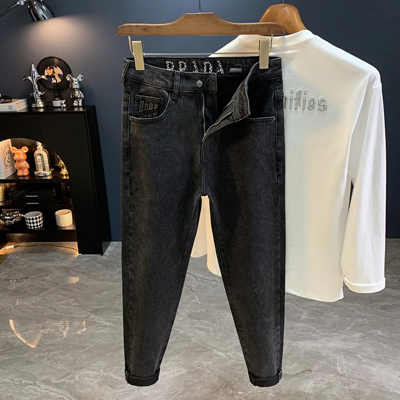 

Модные легкие роскошные черные джинсы для мужчин, осень 2023, новая элитная мужская одежда, эластичные облегающие брюки с маленькими штанинами