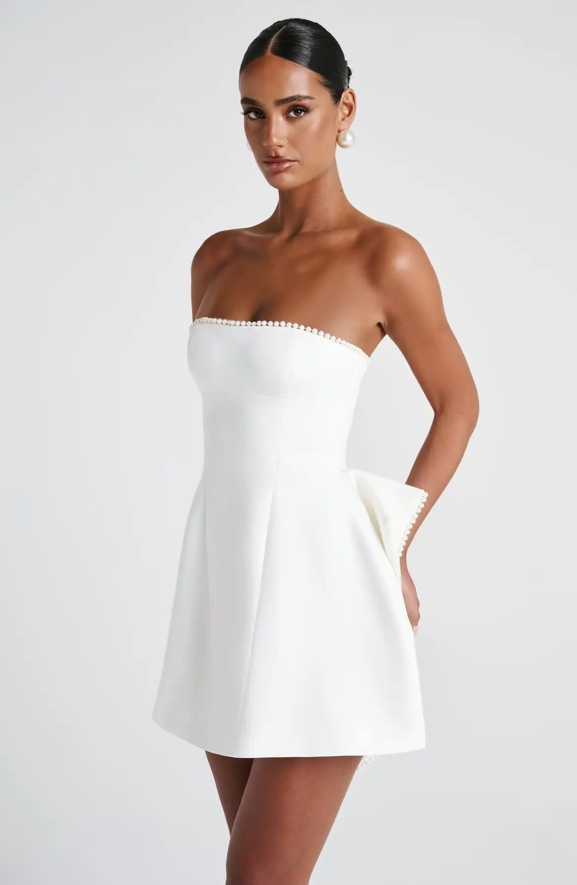 Vestidos de baile sem alças de cetim com laço mini vestido de convidado de casamento de pérola