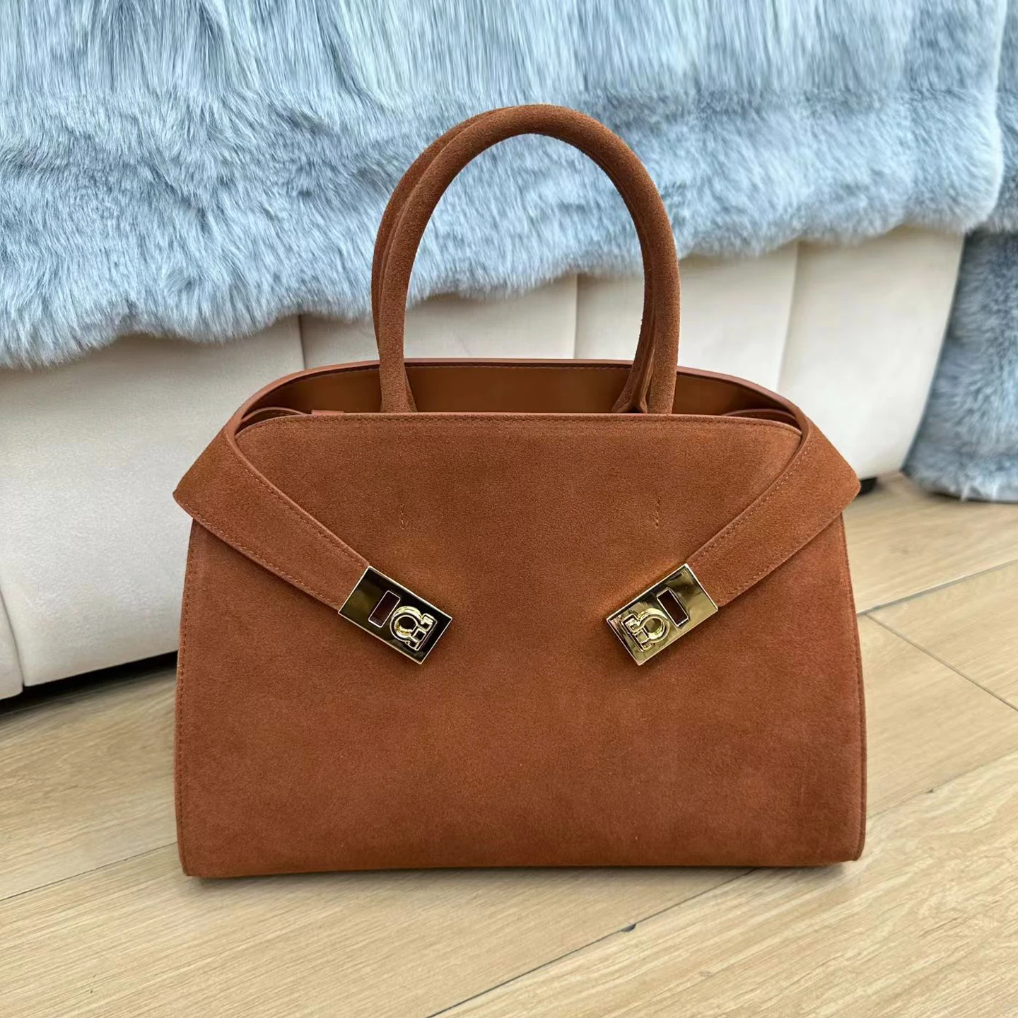 

Genuine Leather Handbag Hug Bag 31cm Suede Style Cowhide Large Capacity Women's Bag 2025 New Style Frosted