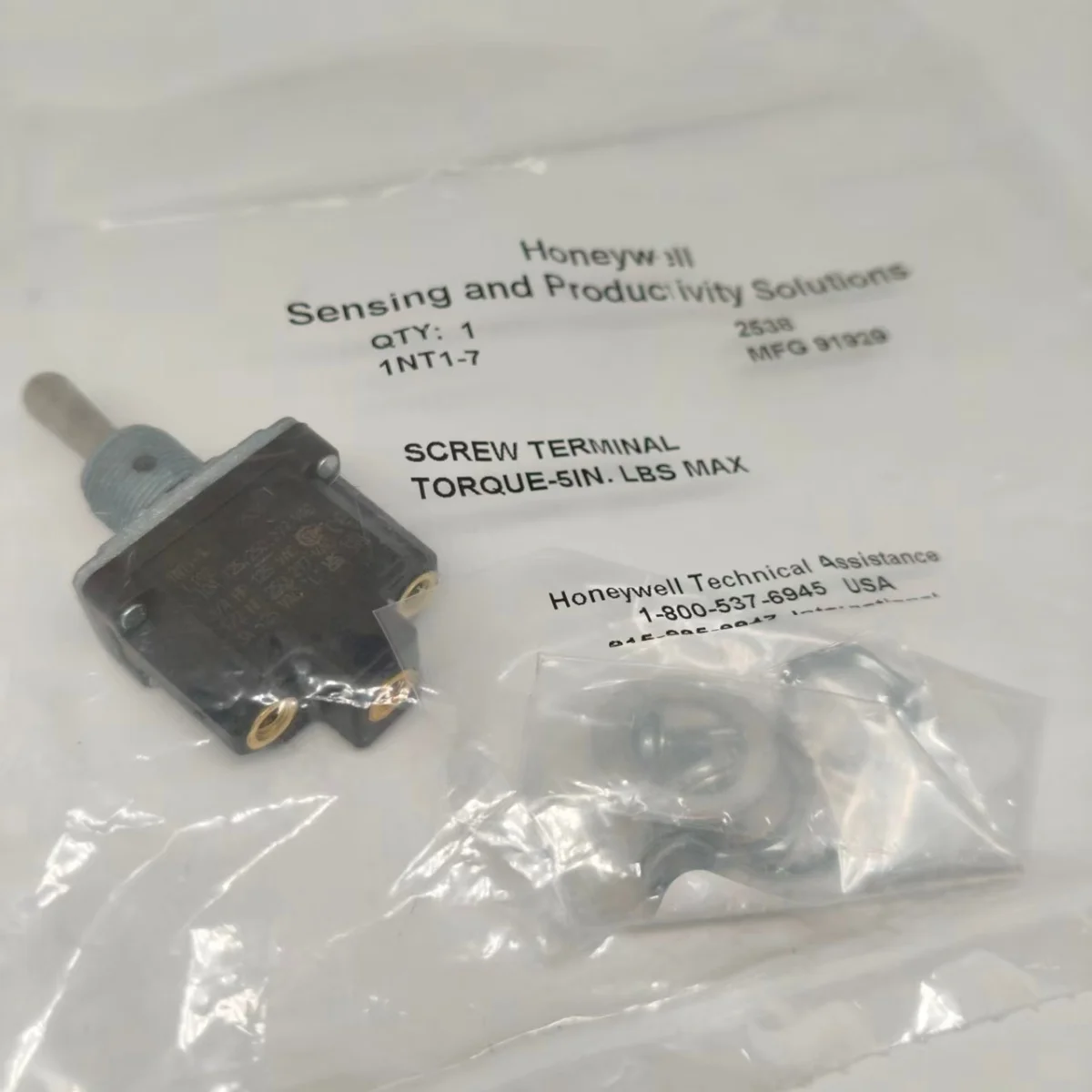 1NT1-1  /1NT1-3/ 1NT1-7  Honeywell Toggle the switch