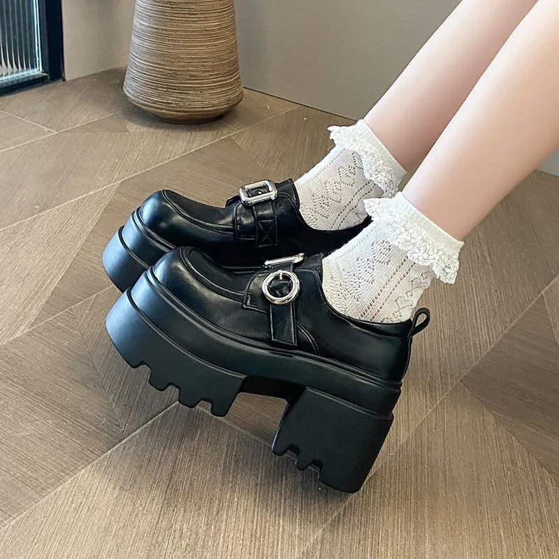 10 سنتيمتر الكعوب النساء أحذية جلدية بدون كعب بدعة مصمم حزام مشبك سيدة ماري جين حذاء ريترو البريطانية سميكة وحيد حذاء كاجوال Zapatos Mujer