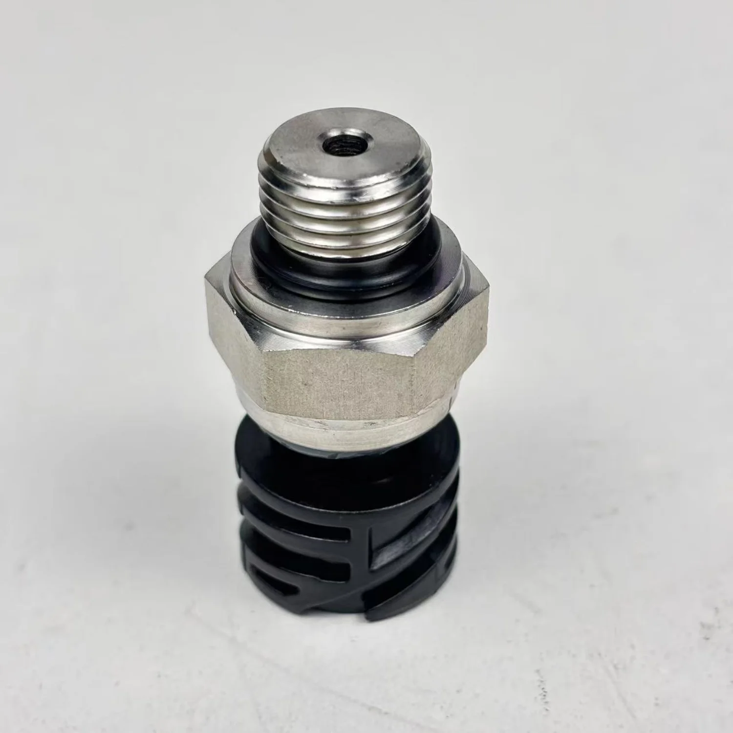

Fuel Oil Pressure Sensor 21634021 For Volvo Truck EC210D EC220D EC350D EC380D FH12 FM12