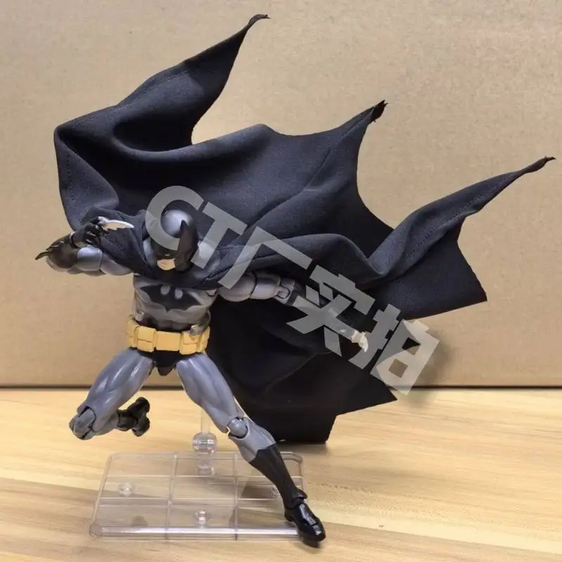 CT Mafex 126 Batman Hush Comic Style Black Articulated Action Figure 16cm KO Version DC Justice League Collectible Model view 2