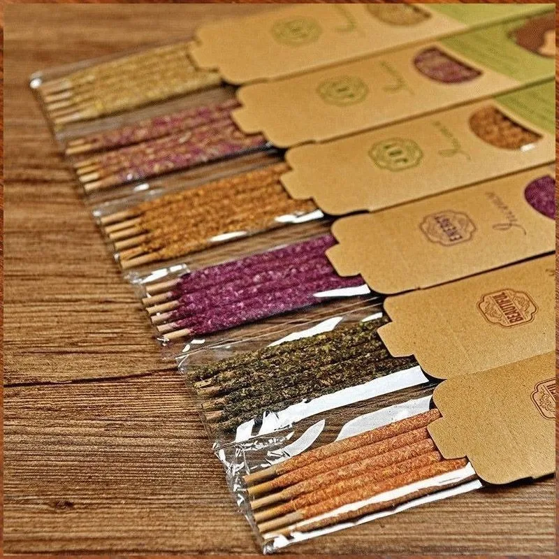 أعواد بخور بالو سانتو الأرجنتينية الملفوفة يدويًا مع بتلات الزهور المريمية والطبيعية للتأمل الروحي والاسترخاء في المنزل 15 عبوة