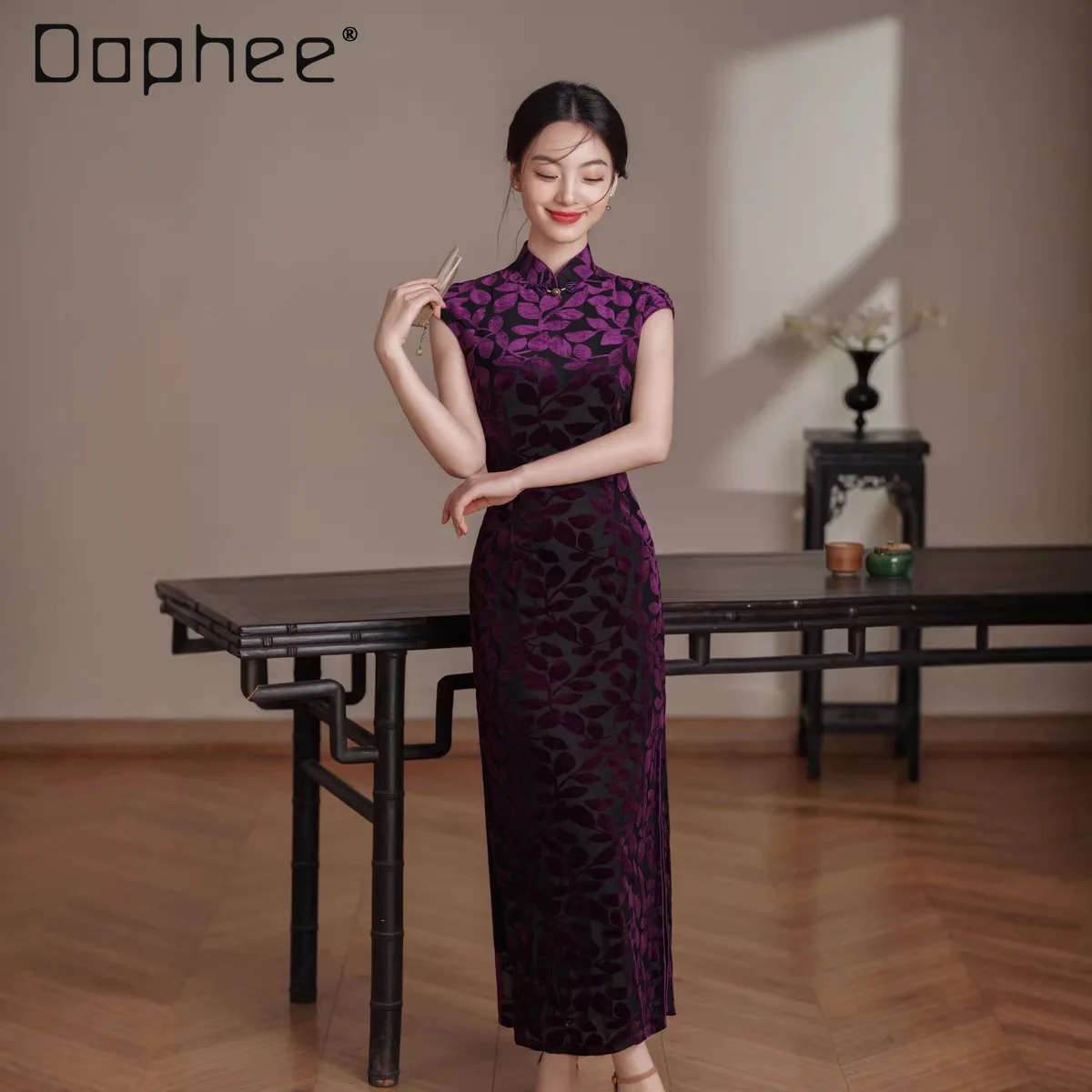 

Spring Summer New Chinese High-end Celebrity Cheongsam Dress Light Luxury Retro Printed Stand-up Collar Sleeveless Slit Dresses