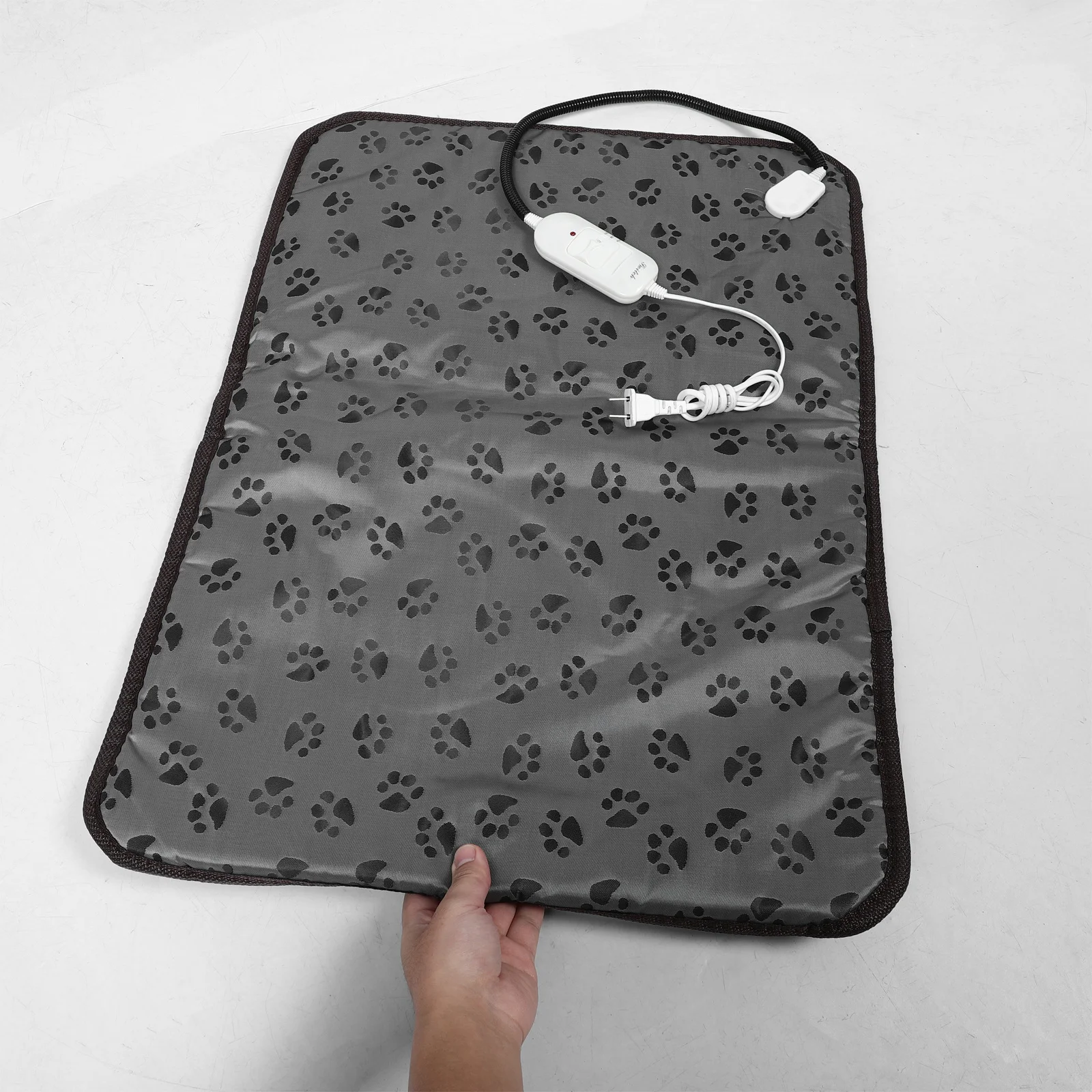 

Heated Pet Pad Electric Heating Mat for Small Animals Waterproof Wear-Resistant Adjustable Temperature for Indoor Use Travel Us