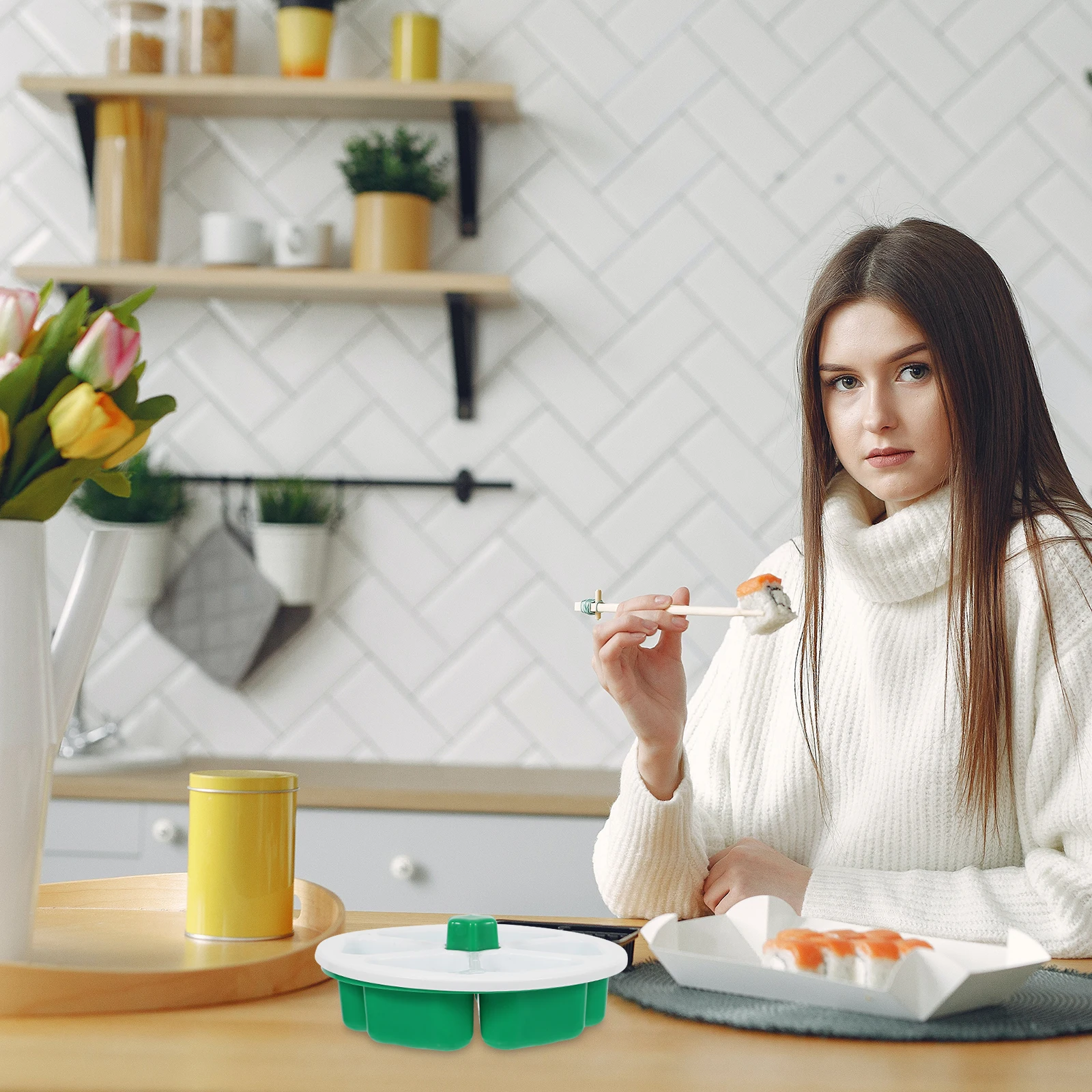 

1pc Triangular Onigiri Making Tool Ball Maker Kitchen Utensil Reusable Diy Ball For Home Party Use Sushi Diy Mold Rice Rolls