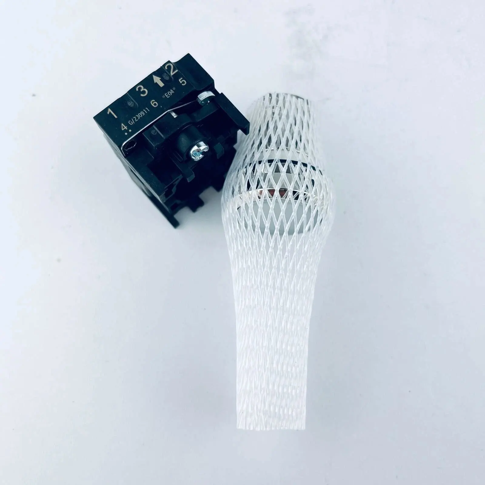 

Совершенно новый 3SU1152-6AA50-3AA0 3SU1152-6AA60-3AA0 3SU1152-6AA70-3AA0 Гарантия один год