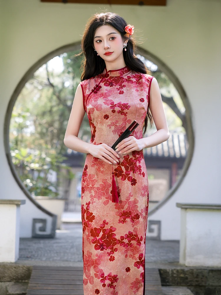 

Красное элегантное молодежное ципао: освежающая летняя новинка, улучшенное китайское ципао премиум-класса с индивидуальным дизайном