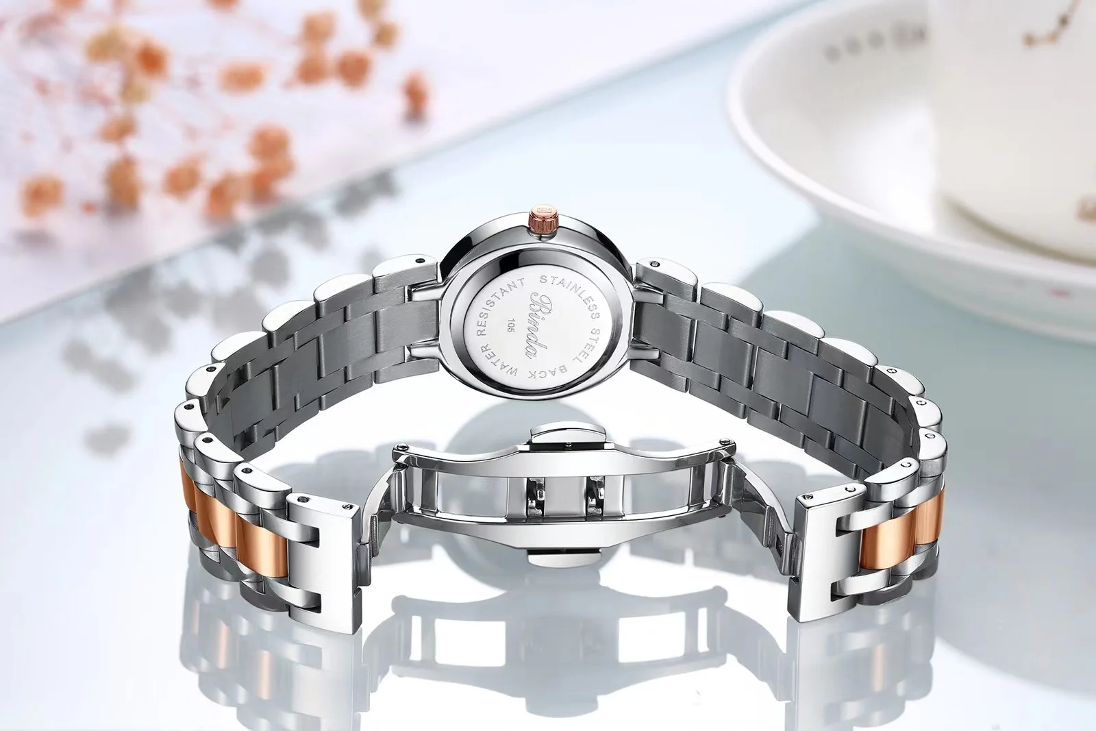 ساعة بيندا كوارتز كلاسيكية أنيقة للنساء مقاس 32 ملم مع سوار ومشبك من الفولاذ المقاوم للصدأ