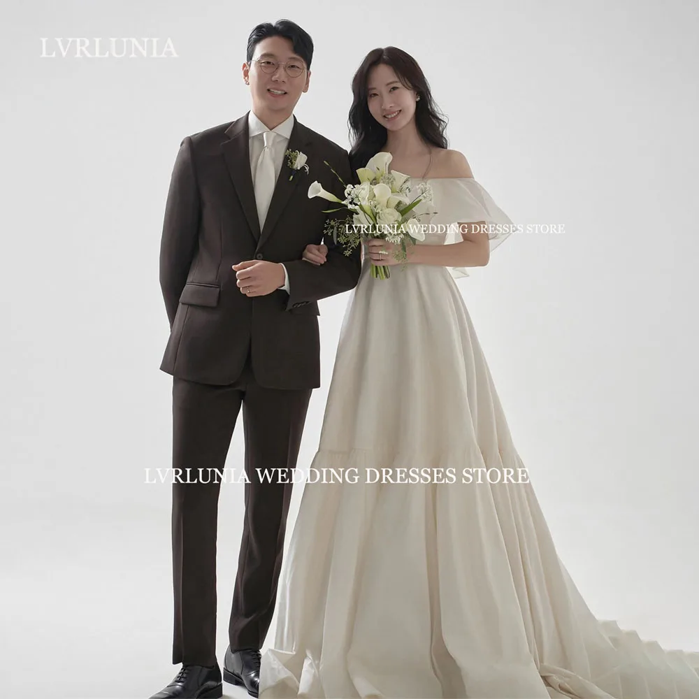 

LVRLUNIA Simple Taffeta Korea Wedding Photo Shoot Dress Detachable shawl 웨딩드레스 Customized Floor Length Corset Bridal Gowns 2025