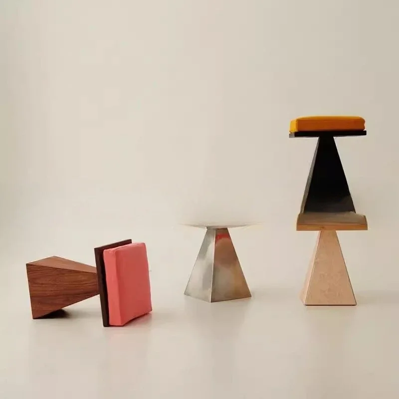 

Nordic round stool Nordic solid wood club tea stool designer creative shoe changing stool