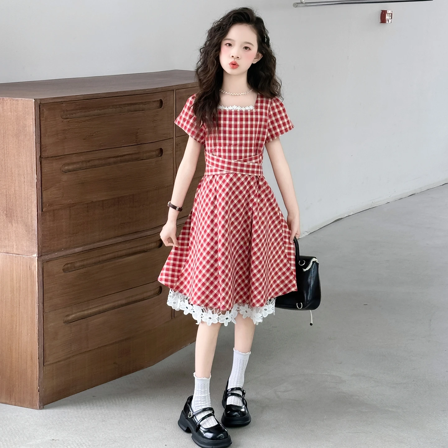 

Young Girls Summer Dress 2026 New Stylish French Children's Red Plaid Princess Dress Sweet Lace for Little Girls 5-14 Years Old
